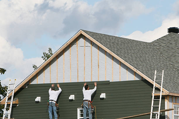 Professional Siding technician working in Columbia, SC